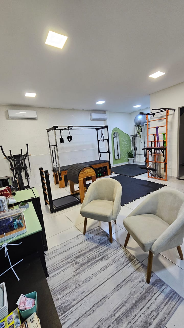 studio-pilates-michele-rezendeg2100.webp